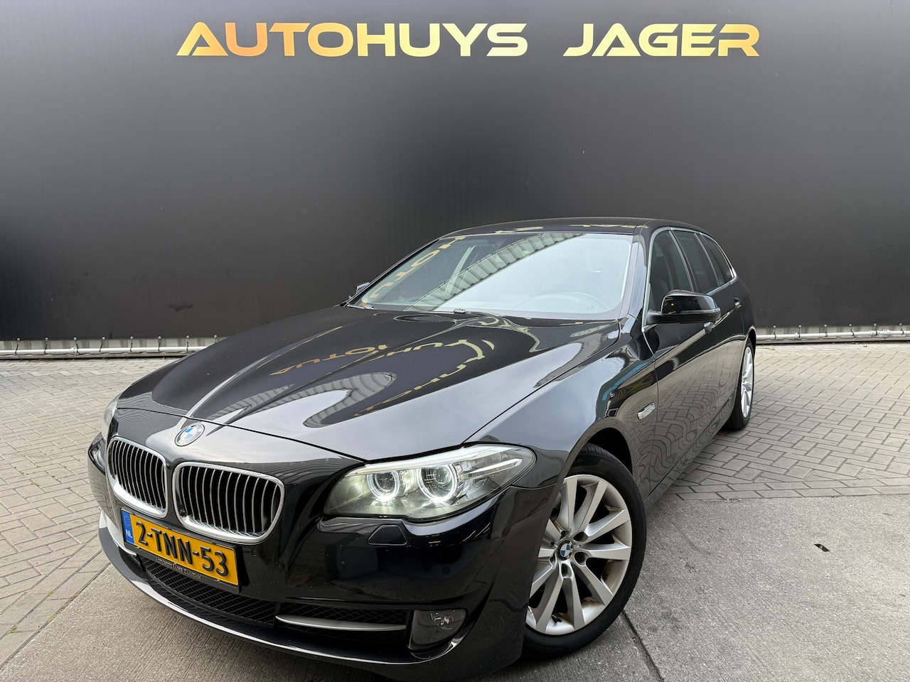 BMW 5-serie Touring - 520i Business|Memorystoelen|Leder|Elektrischeklep| - AutoWereld.nl
