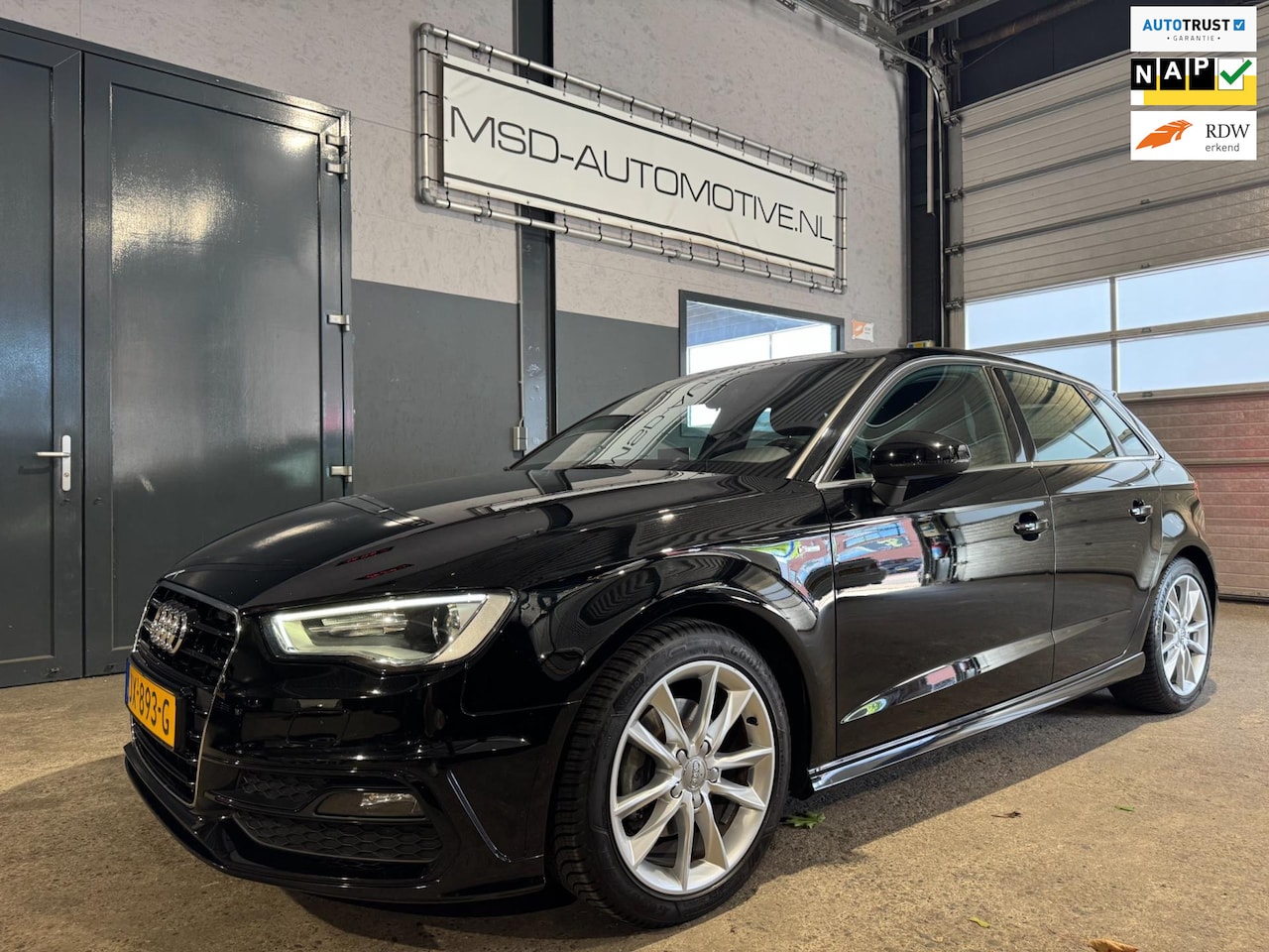 Audi A3 Sportback - 1.2 TFSI Adrenalin Sport 2x S-Line Navigatie NAP - AutoWereld.nl