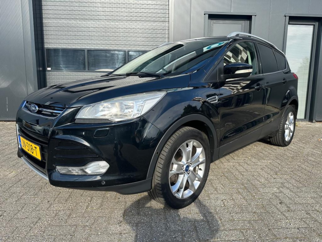 Ford Kuga - 1.6 Titanium 1.6 Titanium, Leer, Cruise, Clima, Trekhaak, Stoelverw - AutoWereld.nl