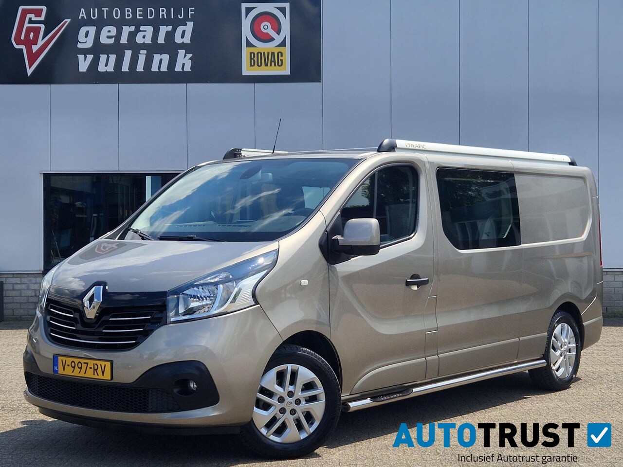 Renault Trafic - 1.6 dCi T29 L2H1 5 PERS CLIMA NAV CRUISE TREKHAAK - AutoWereld.nl