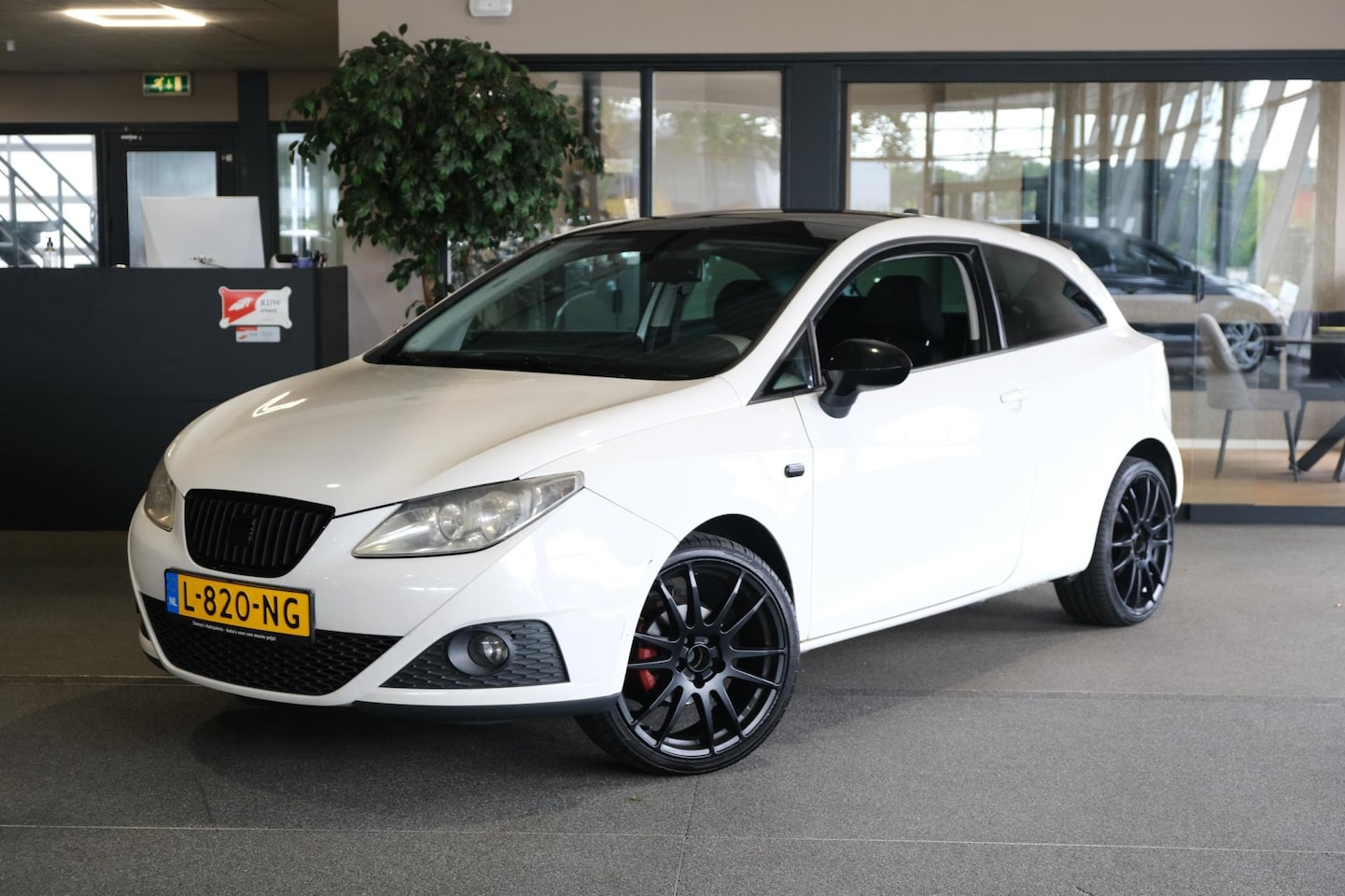 Seat Ibiza SC - 1.6 Elek ramen CV Airco - AutoWereld.nl