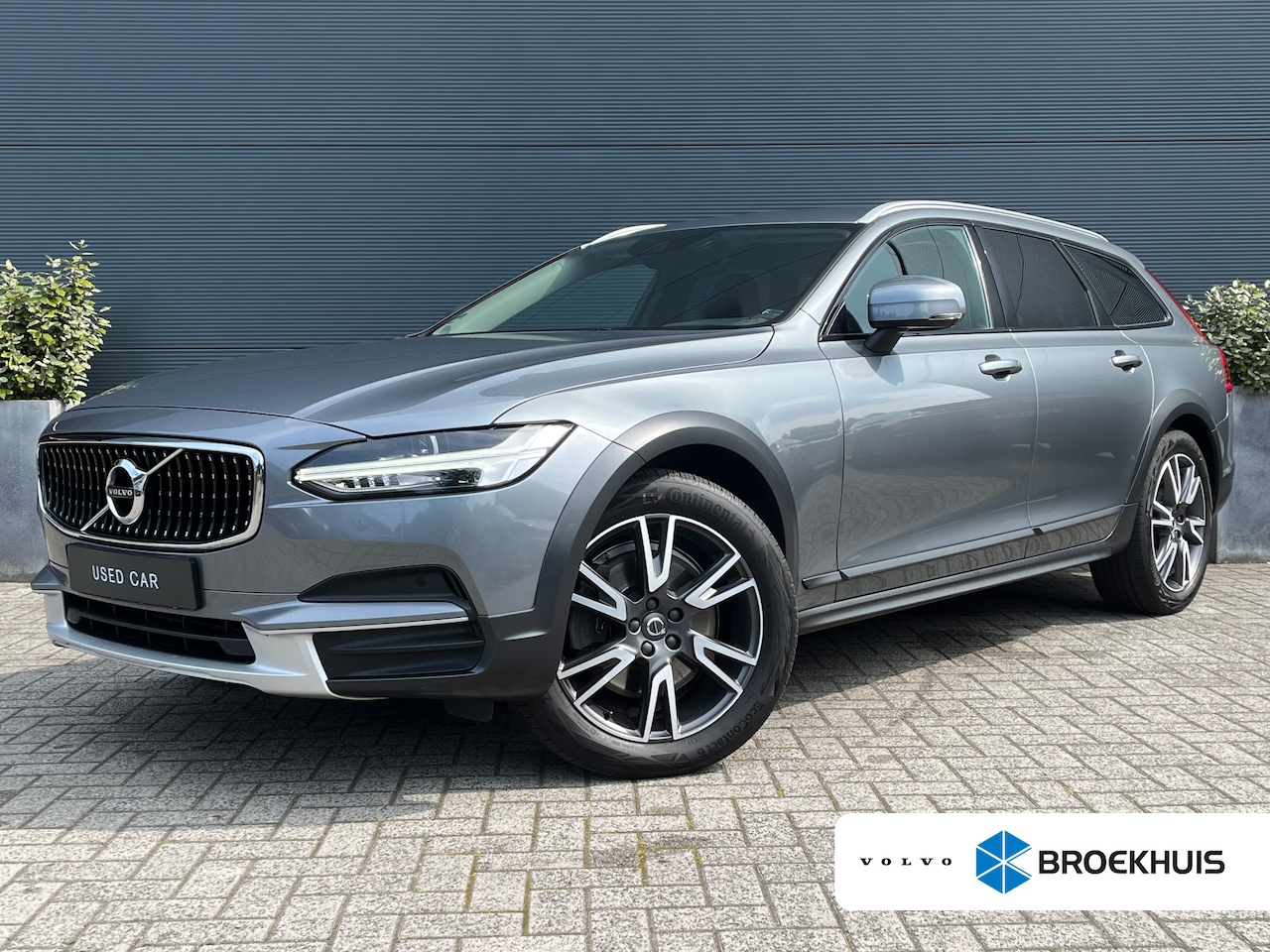 Volvo V90 Cross Country - 2.0 D4 | Apple Carplay/Android Auto|telefoonintegratie premium | Buitenspiegel(s) automati - AutoWereld.nl