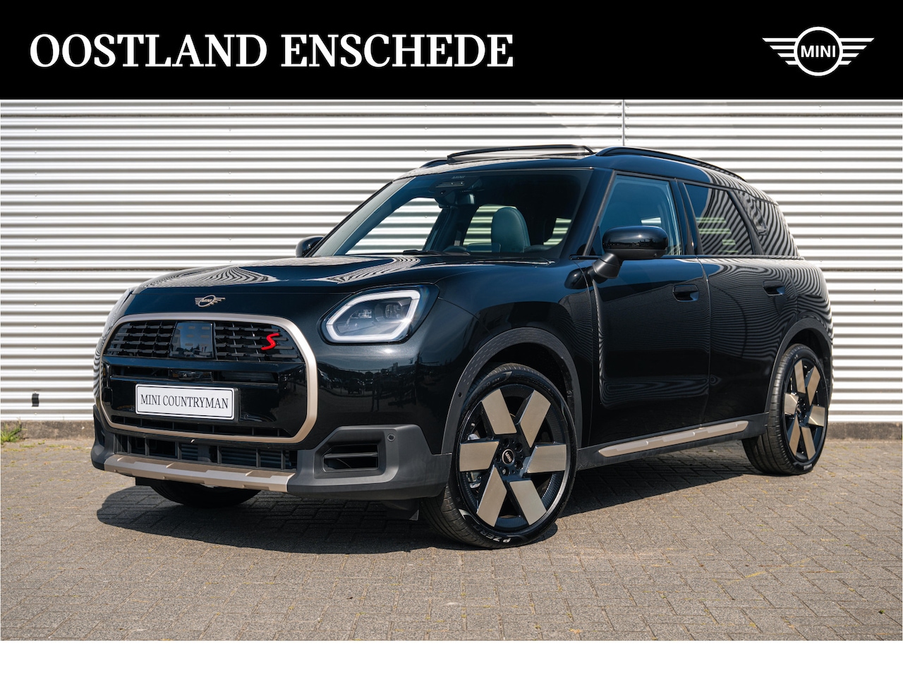 MINI Countryman - S ALL4 Automaat / Favoured Trim / Pakket XL / 20" Windmill Spoke 2-tone - AutoWereld.nl