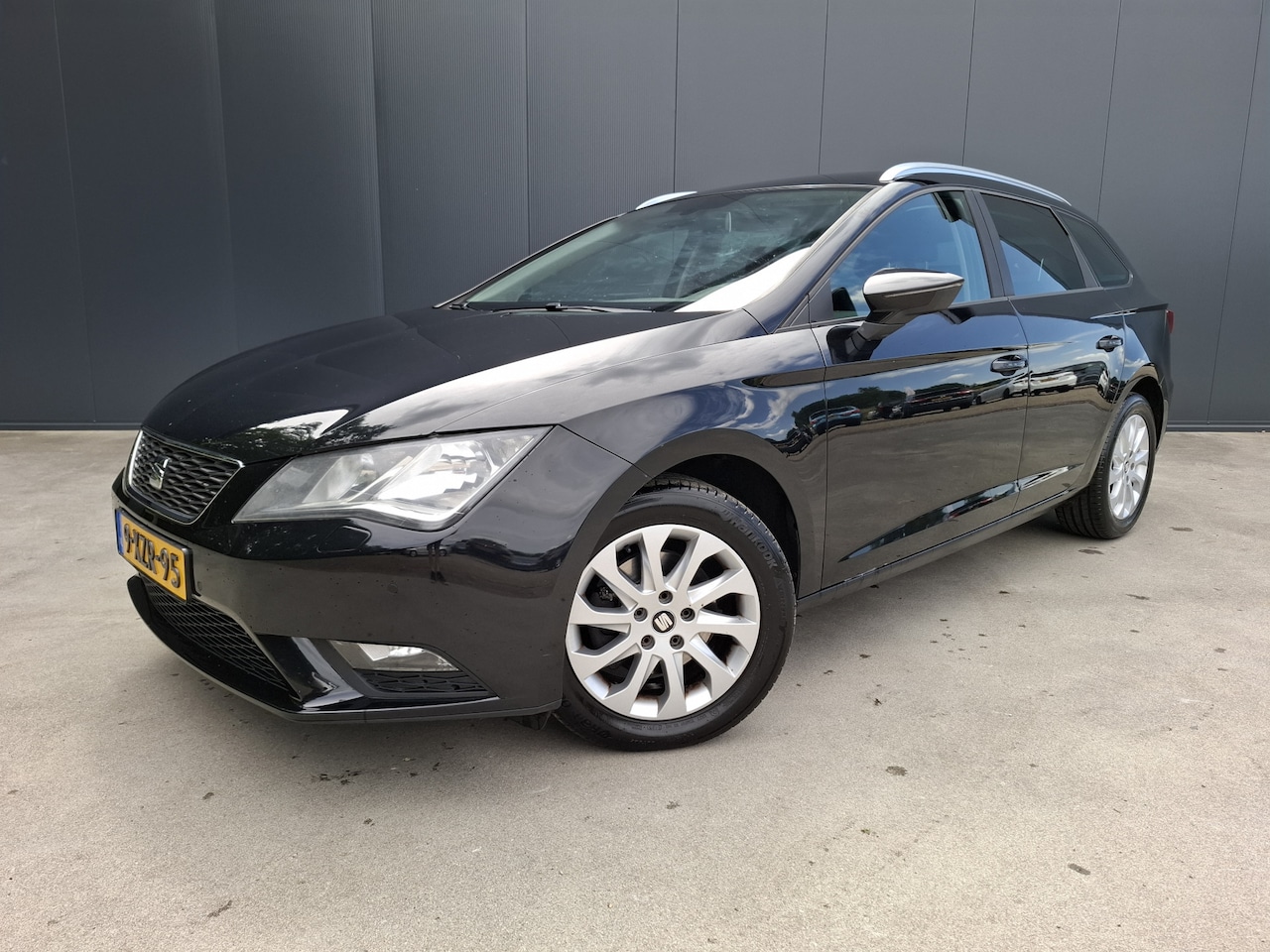 Seat Leon ST - 1.2 TSI Style NAVI CRUISE ECC TREKHAAK - AutoWereld.nl