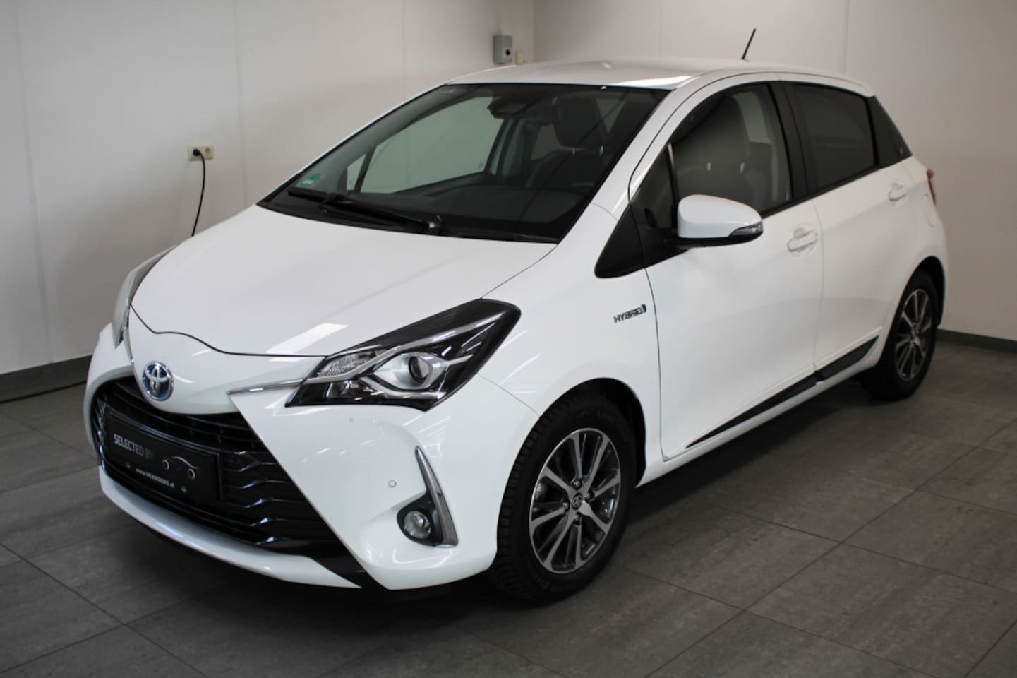 Toyota Yaris - 1.5 Hybride Y20 - AutoWereld.nl