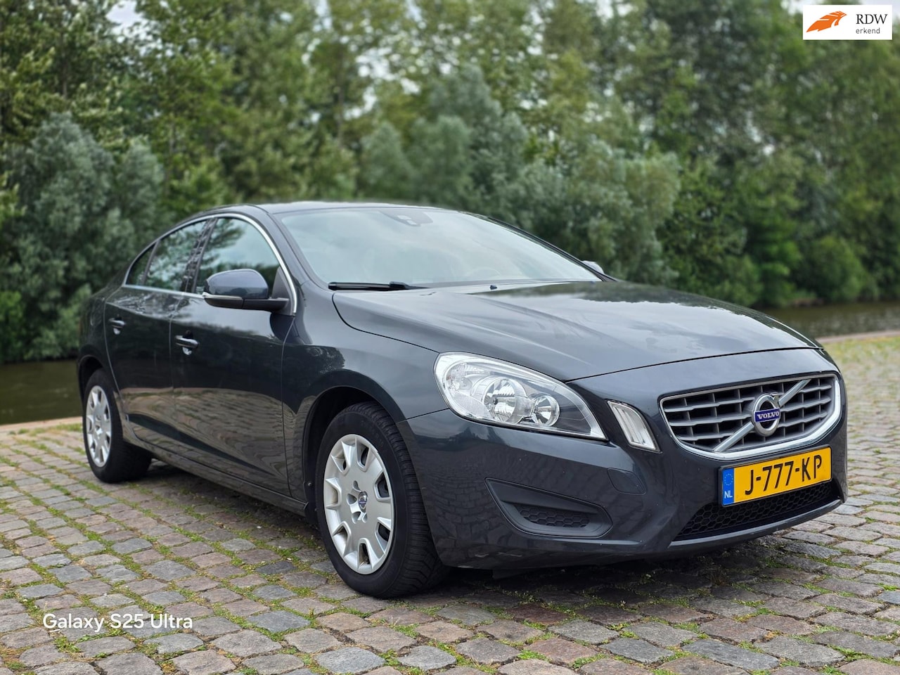 Volvo S60 - 1.6 T3 Kinetic 2e eigenaar lage km airco cruis control navigatie parkeer sensor - AutoWereld.nl