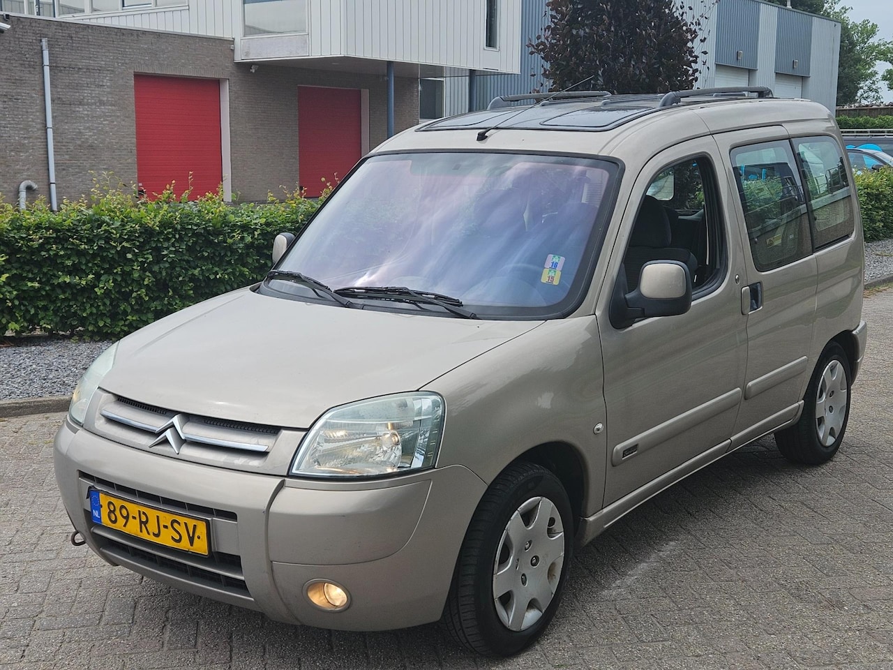 Citroën Berlingo - 1.6i Multispace Attraction Airco Apk 17-06-2026 - AutoWereld.nl