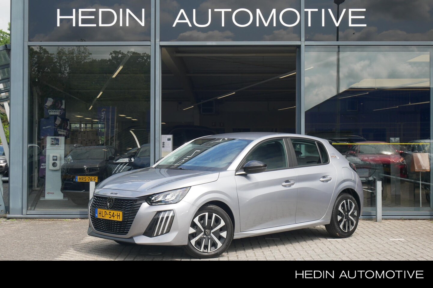 Peugeot 208 - 1.2 75PK Style Van €26.910,00 voor €23.495,00! | Airco | Cruisecontrol | Apple Carplay & A - AutoWereld.nl