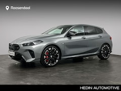 BMW 1-serie - M135 xDrive M-Sport Pro | M-Sportstoelen | Head Up Display | Driving Assistant Professiona