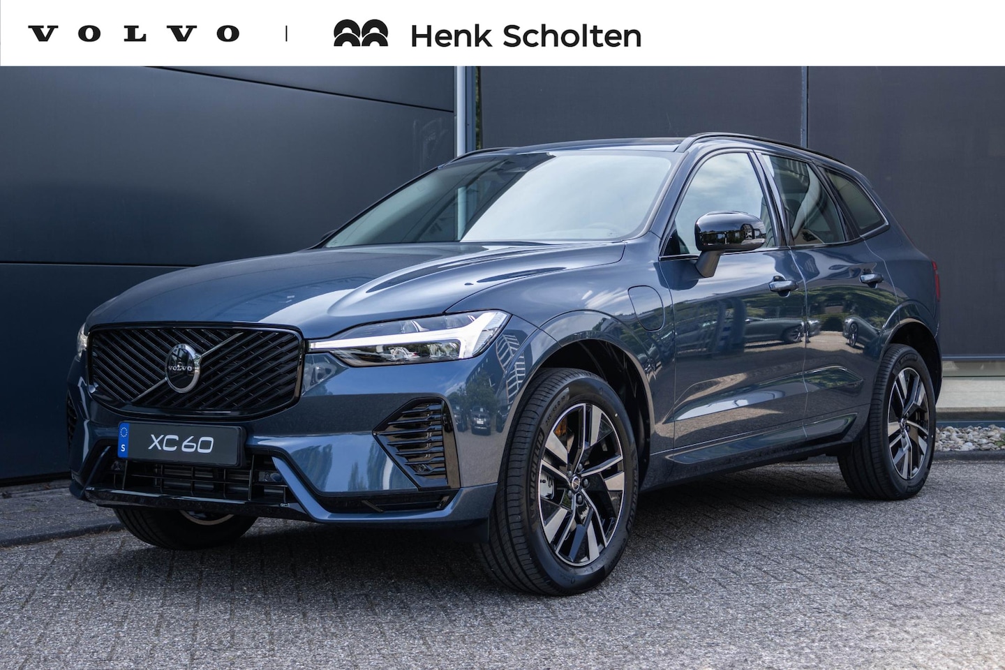 Volvo XC60 - T6 Plug-in hybrid AWD Plus Dark - AutoWereld.nl