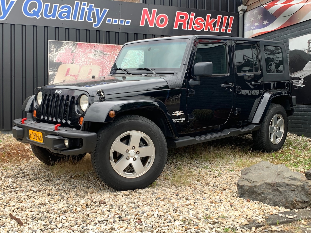 Jeep Wrangler Unlimited - 3.8 Sahara automaat youngtimer - AutoWereld.nl