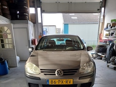 Volkswagen Golf - 1.6 FSI Trendline