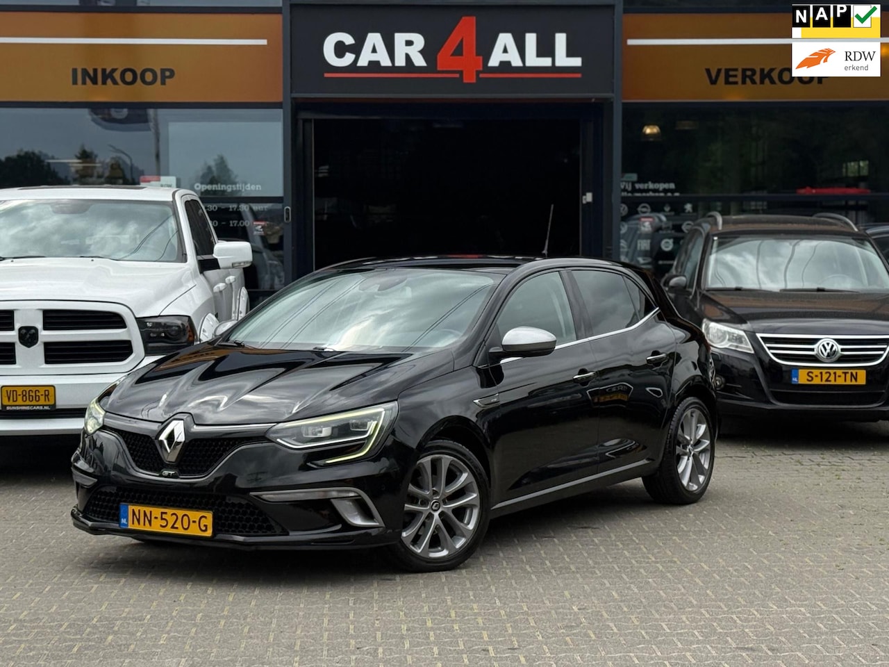 Renault Mégane - 1.5 dCi GT-Line KEYLESS/NWE RIEM/SFEER/VOL OPTIE/APK 27-03-2026 - AutoWereld.nl