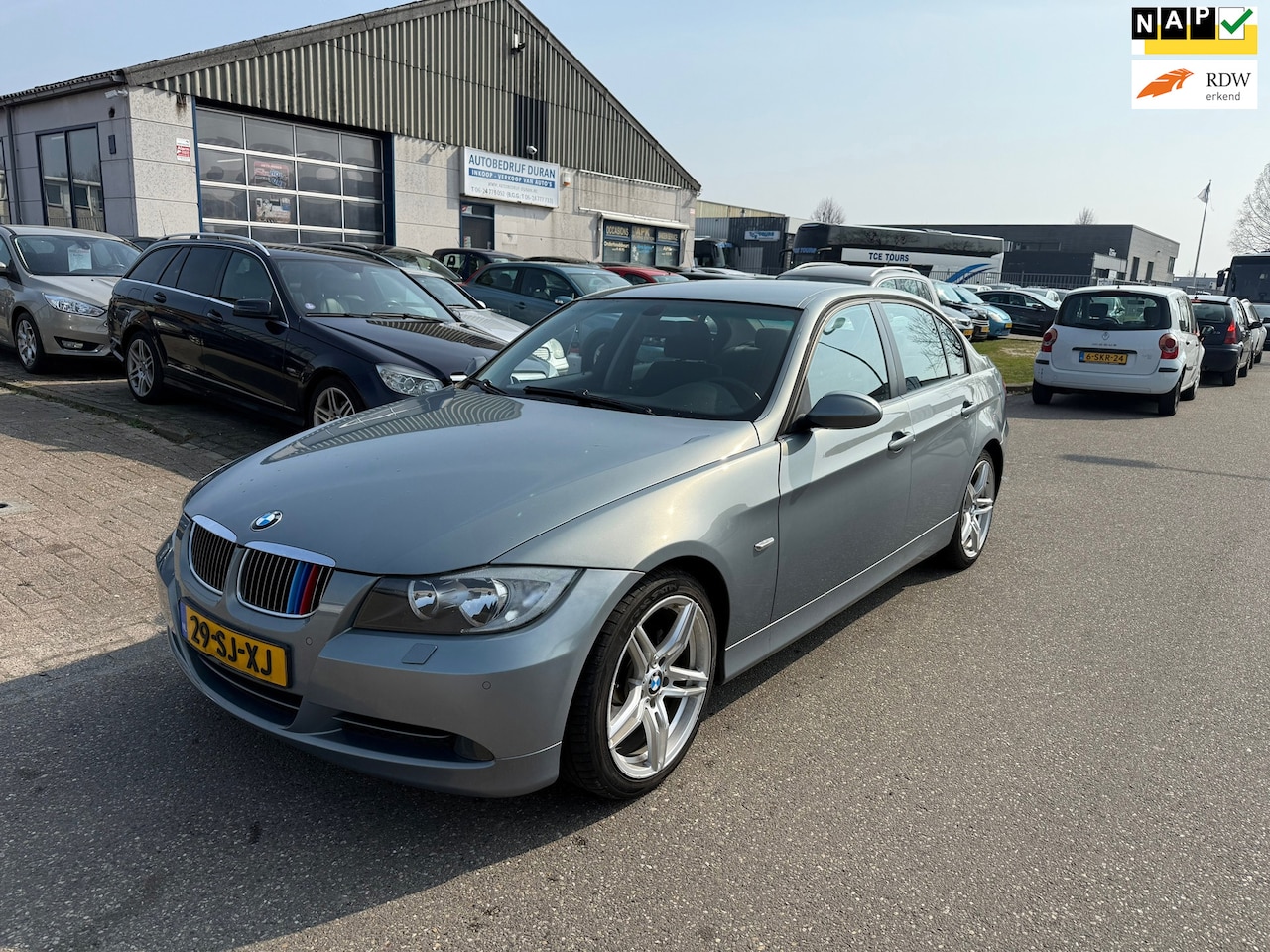 BMW 3-serie - 318i Sedan automaat Airco Bj:2006 NAP! - AutoWereld.nl