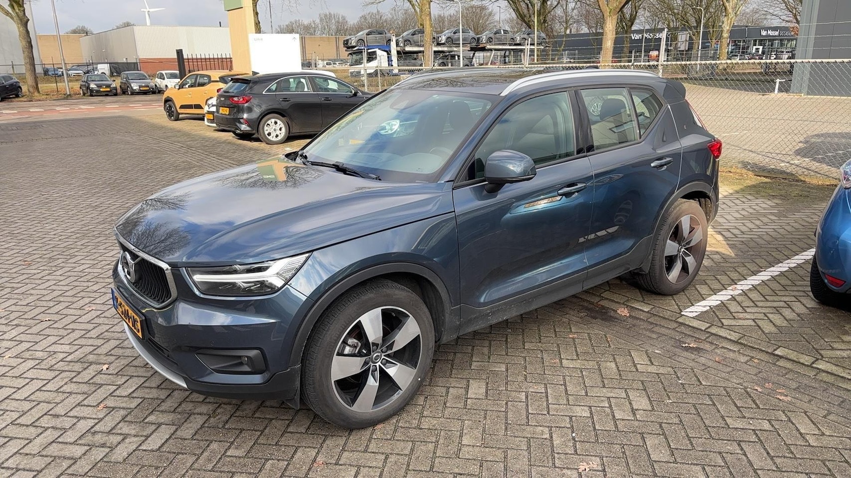 Volvo XC40 - 1.5 T2 R-Design | Schuifkanteldak | Elektrisch wegklapbare trekhaak | Navigatiesysteem | A - AutoWereld.nl
