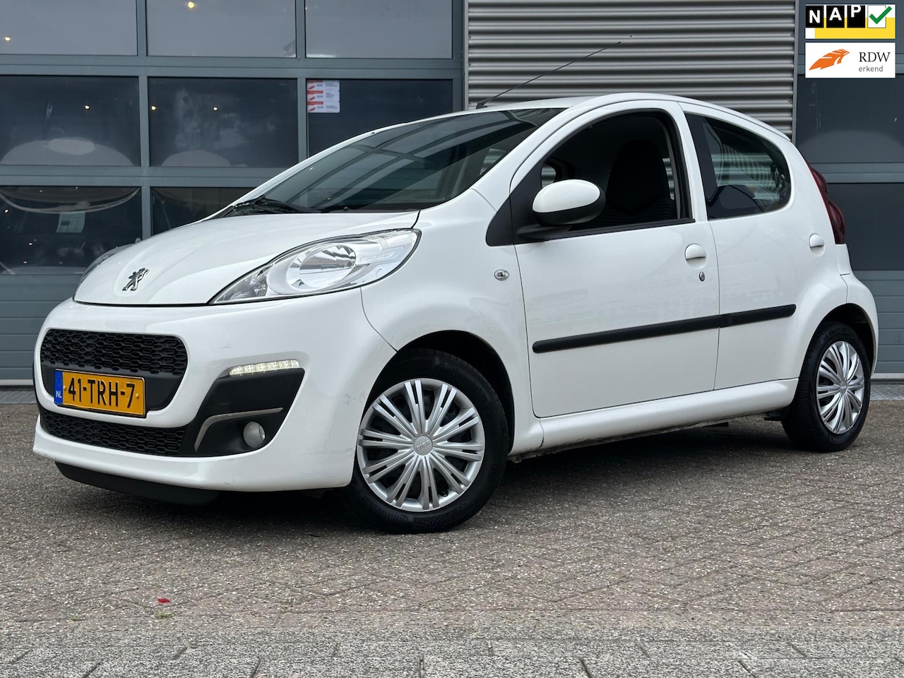 Peugeot 107 - 1.0 Active | Airco | PDC | Automaat | NAP | APK - AutoWereld.nl
