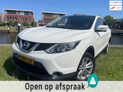 Nissan Qashqai - 1.2 Business Edition AUTOMAAT LEER NAVI PANO