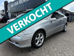 Mercedes-Benz C-klasse Sportcoupé - 180 Automaat Airco APK 15-7-2026 cruise LMV nette auto 139dkm NAP