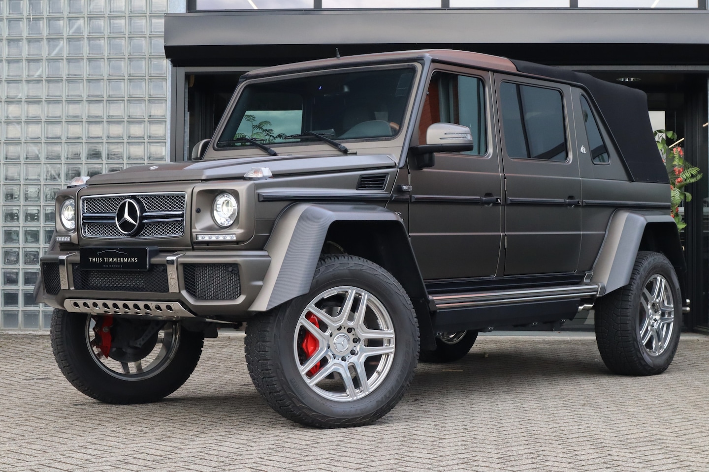 Mercedes-Benz G-klasse - 650 Maybach Landaulet | 1 of 99, Monza grau magno - AutoWereld.nl
