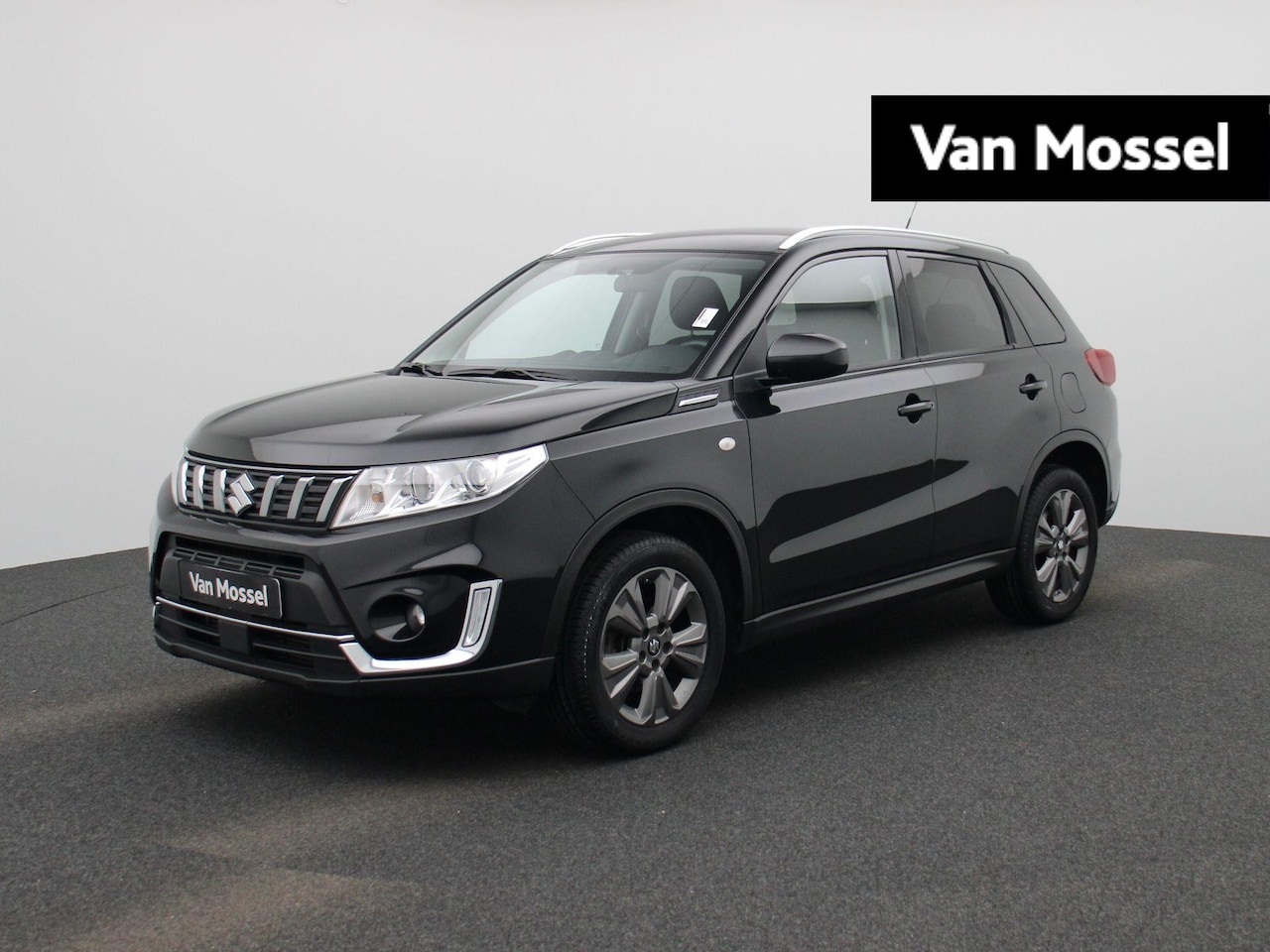 Suzuki Grand Vitara - 1.0 Luxe+ | Apple carplay | Camera | Climate control | Cruise control - AutoWereld.nl