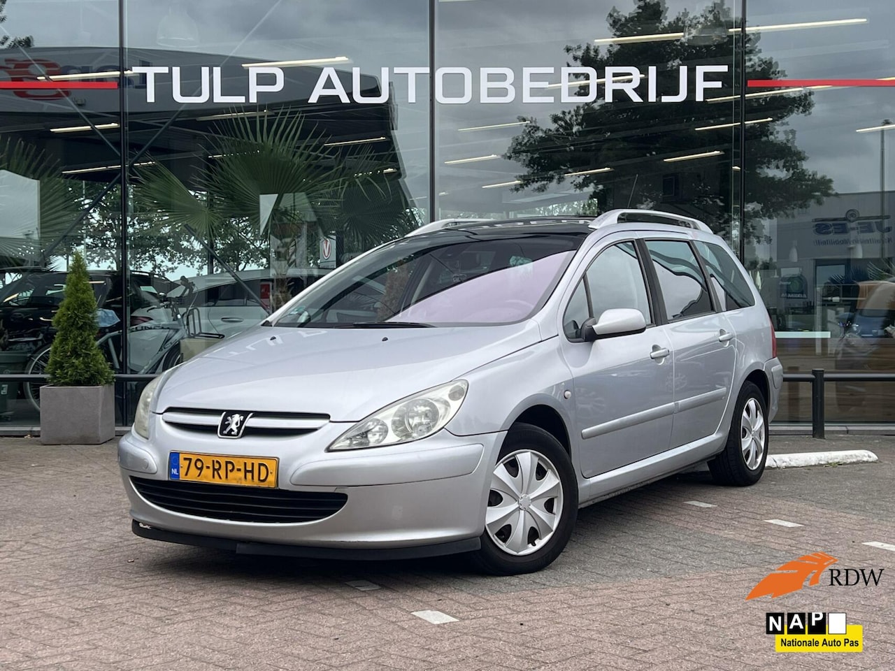 Peugeot 307 SW - 1.6 16V Premium 7-Persoons - AutoWereld.nl