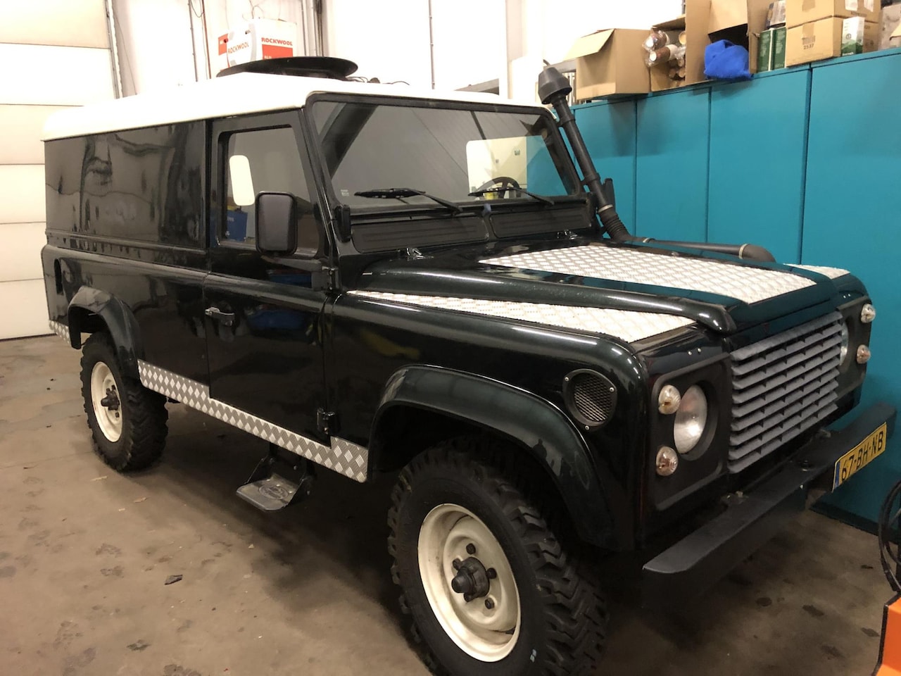 Land Rover Defender 110 - AutoWereld.nl