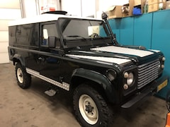 Land Rover Defender 110