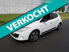 Renault Mégane - 1.4 TCe Bose met Navigatie en Panorama dak