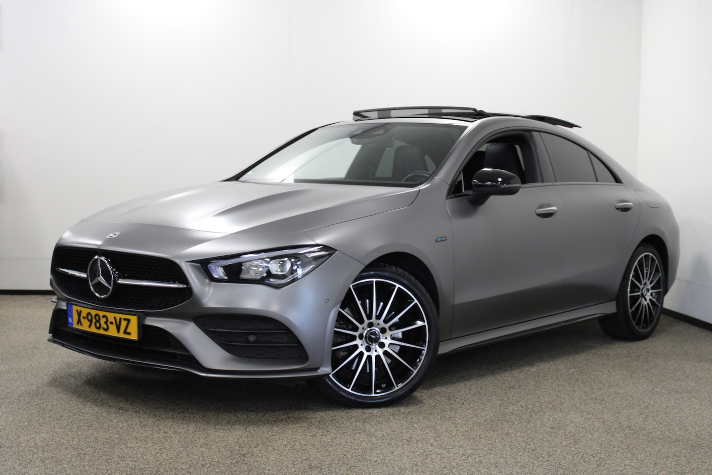 Mercedes-Benz CLA-Klasse - 250 e AMG Premium Plus Edition|360|Night|Burmester - AutoWereld.nl