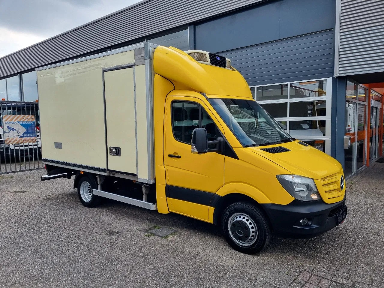 Mercedes-Benz Sprinter - 516 CDI koelkoffer Carrier Pulsor 400 MT ST 380V Euro 6 - AutoWereld.nl