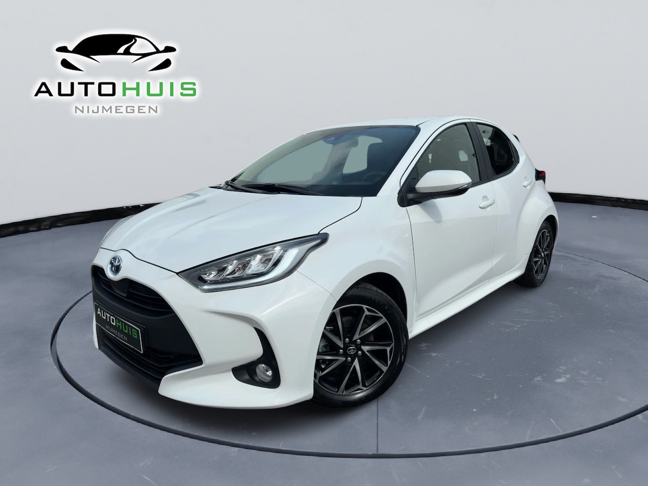 Toyota Yaris - 1.5 Hybrid Comfort Apple Carplay Cruise controle Achteruitrijcamera - AutoWereld.nl