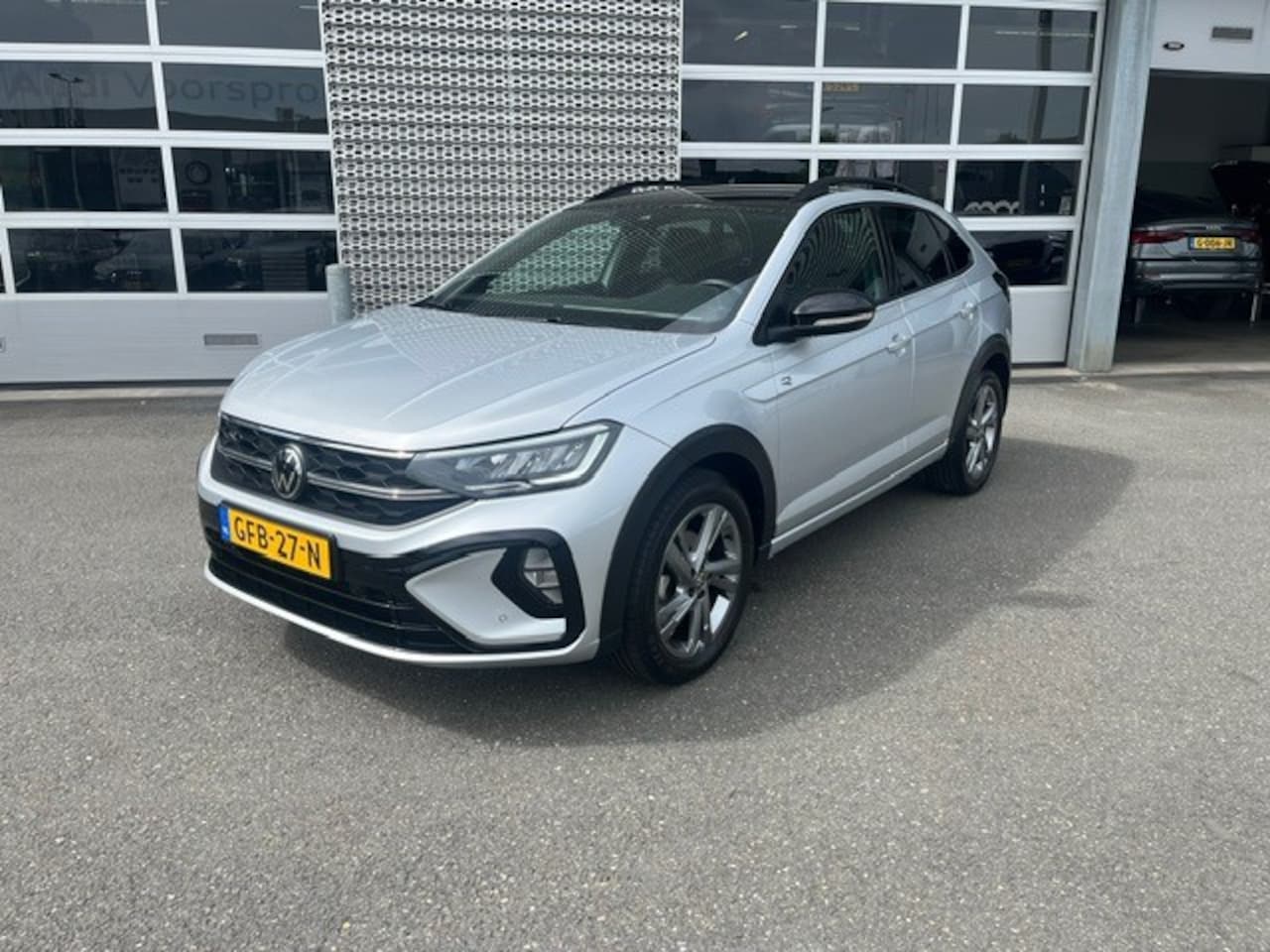 Volkswagen Taigo - 1.0 TSI R-Line | Adaptief cruise | Camera | Climate - AutoWereld.nl