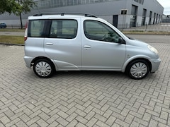 Toyota Yaris Verso - 1.3 VVT-i Sol