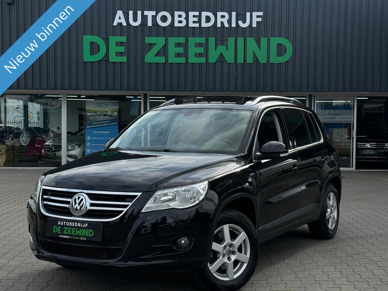 Volkswagen Tiguan - 1.4 TSI Easyline|apple carplay|Pano|Rijklaar - AutoWereld.nl