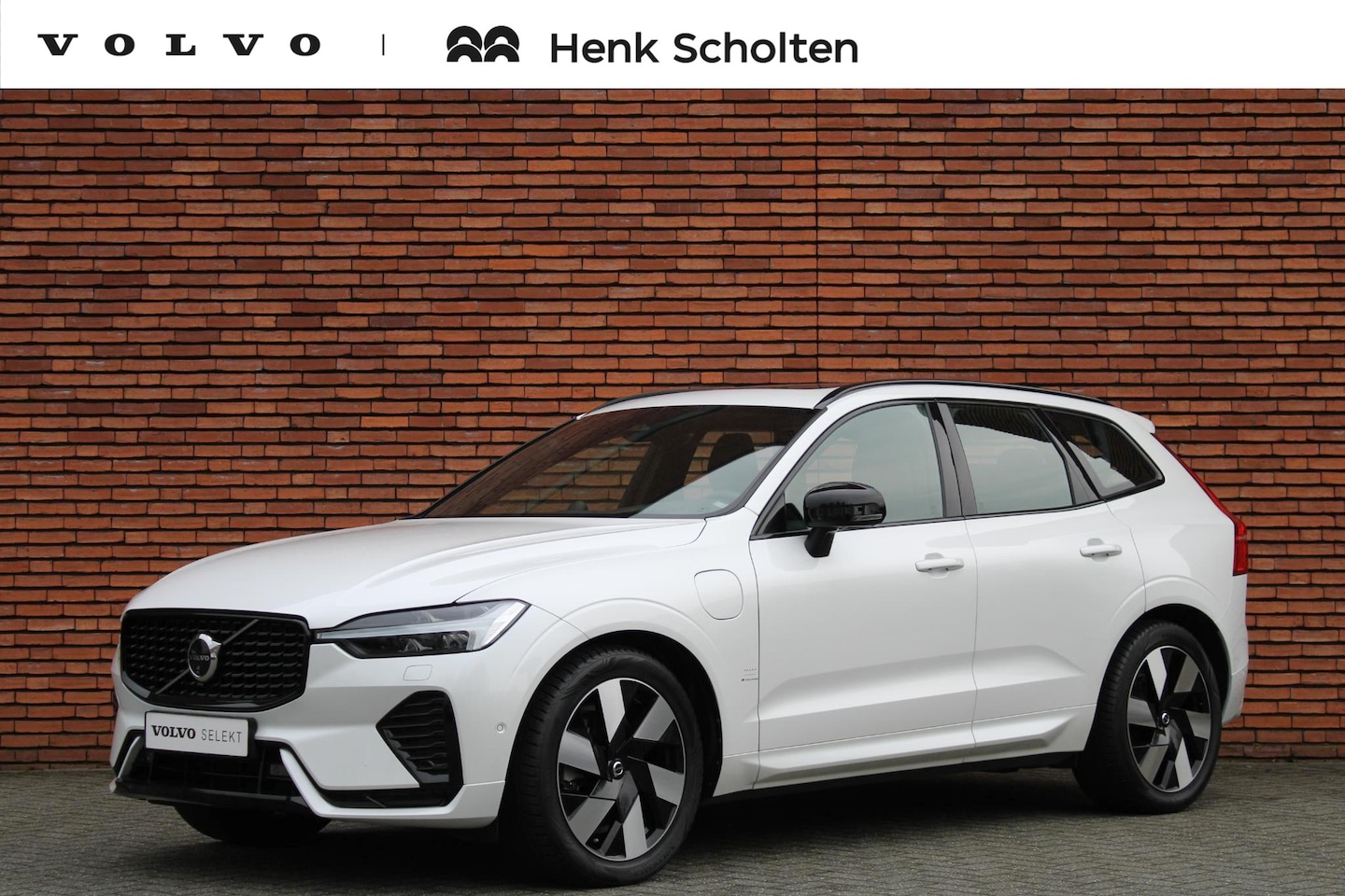 Volvo XC60 - T6 Automaat Ultimate Dark | Verwarmbare Voor- En Achterstoelen | 360 Graden Camera | Apple - AutoWereld.nl