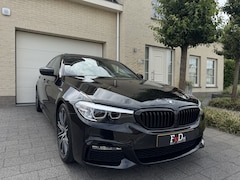 BMW 5-serie - 540i 340pk M-sport Schuifdak ComfortLeder HarmanKardon Navi-Prof Stoelkoeling Camera Shado