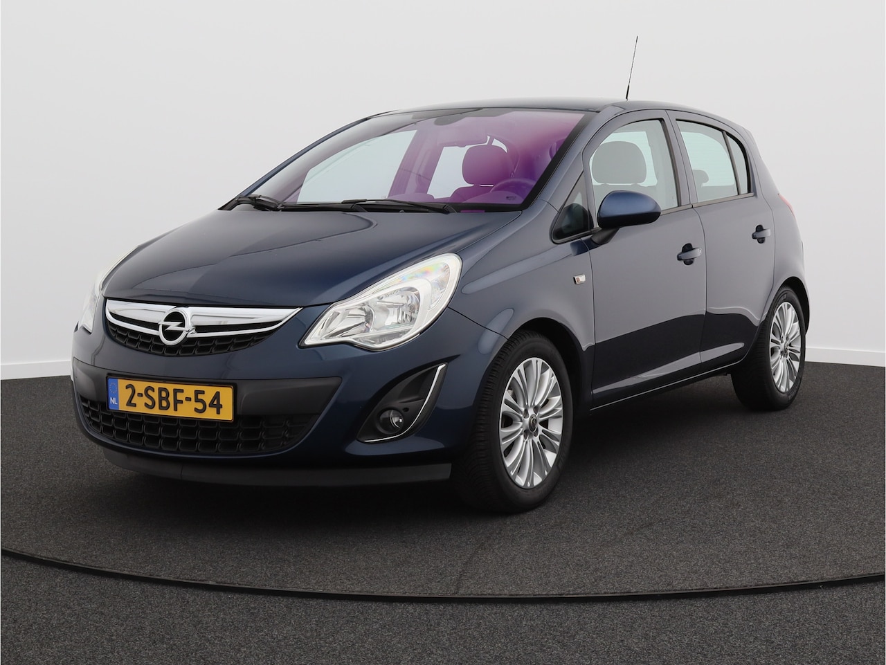 Opel Corsa - 1.4-16V Cosmo/ lage km/ mooie auto! - AutoWereld.nl