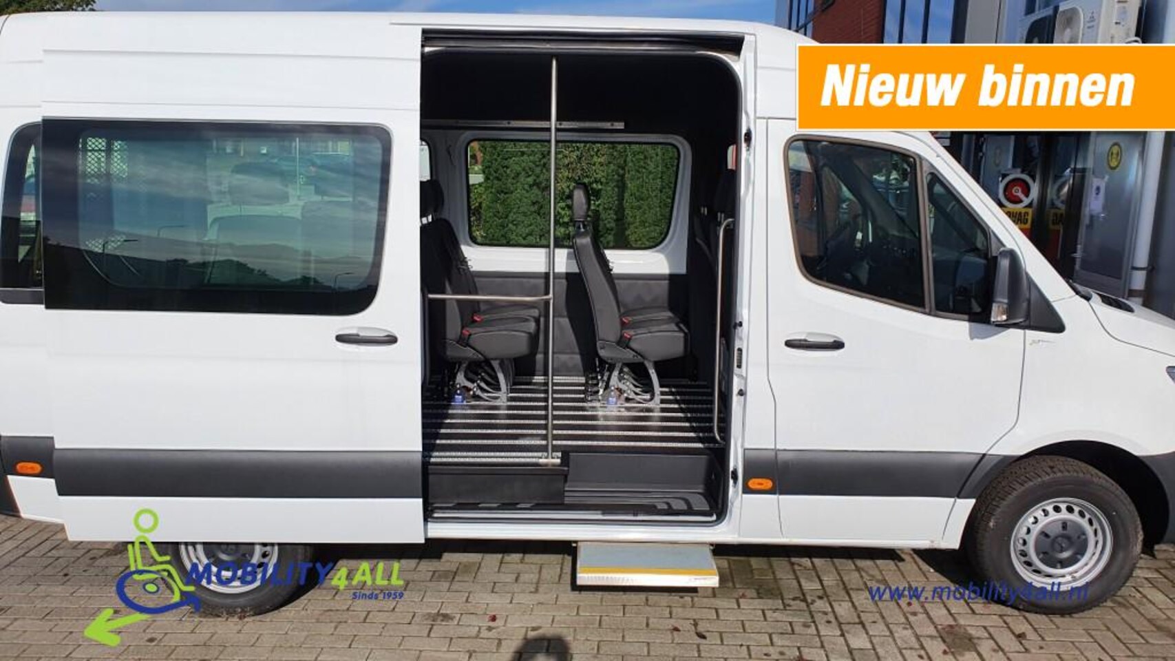 Mercedes-Benz Sprinter - UIT ONZE VOORRAAD : 9-persoons rolstoelbus - AutoWereld.nl