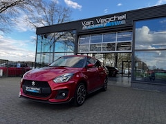 Suzuki Swift - 1.4 SPORT SM.HYB. / ADAPTIVE CRUISE / LANE / LED / CAMERA /DAB