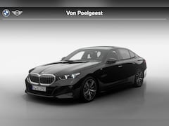 BMW 5-serie - Sedan 530e M Sport Edition | Innovation Pack | Travel Pack | Comfort Pack | Trekhaak