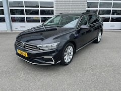 Volkswagen Passat Variant - 1.4 TSI PHEV GTE | Keyless | Camera | Adaptief