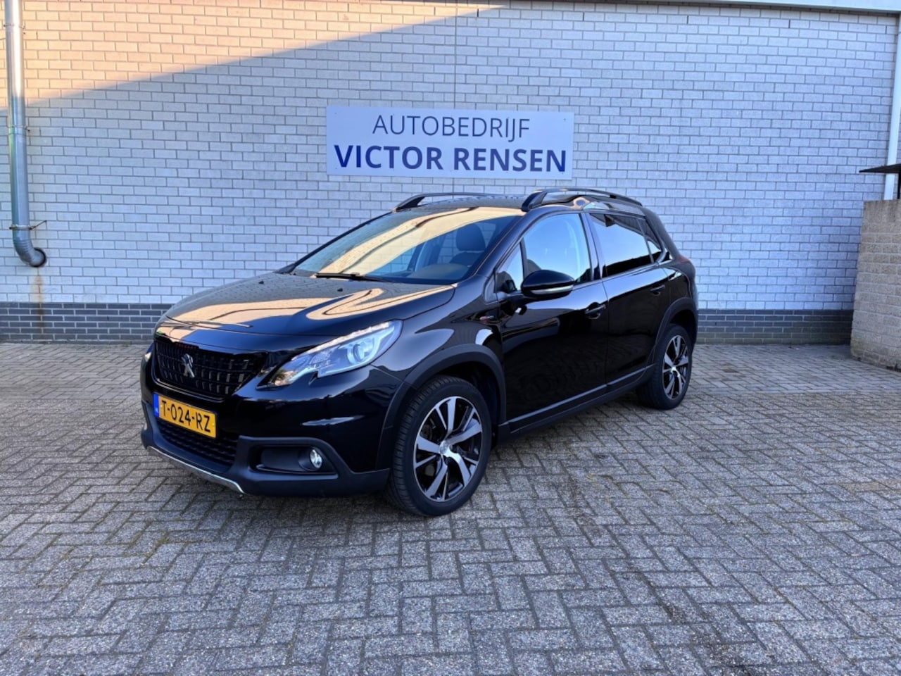 Peugeot 2008 - 1.2 110Pk --GT-Line -- Complete auto - AutoWereld.nl