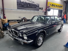 Jaguar XJ - 6 4.2 L SERIES 2 AUTOMATIC