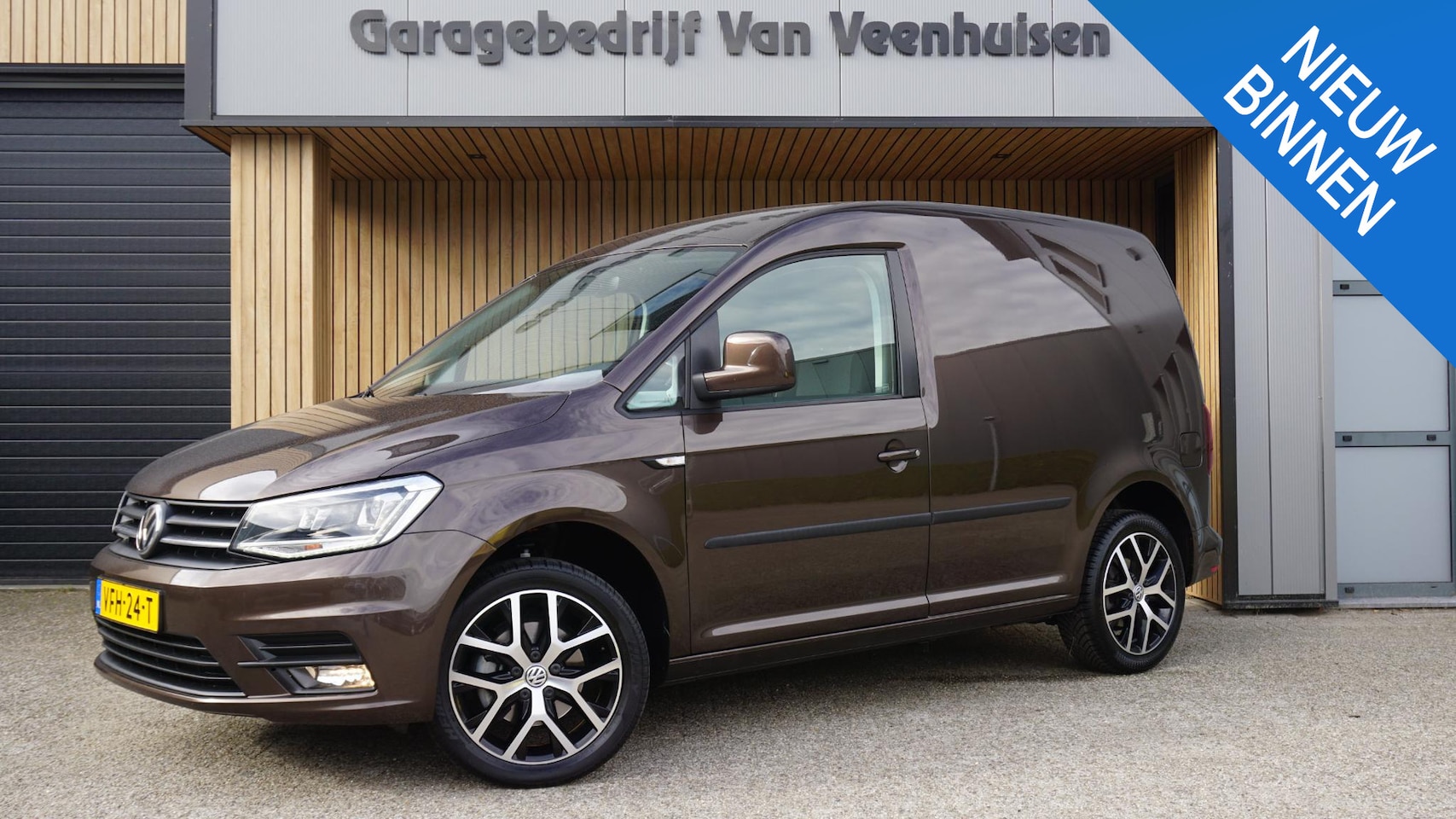 Volkswagen Caddy - 2.0 TDI 75pk L1H1 Exclusive Edition LED/Xenon 17inch Trekhaak Navi Adaptive Cruise *NL aut - AutoWereld.nl