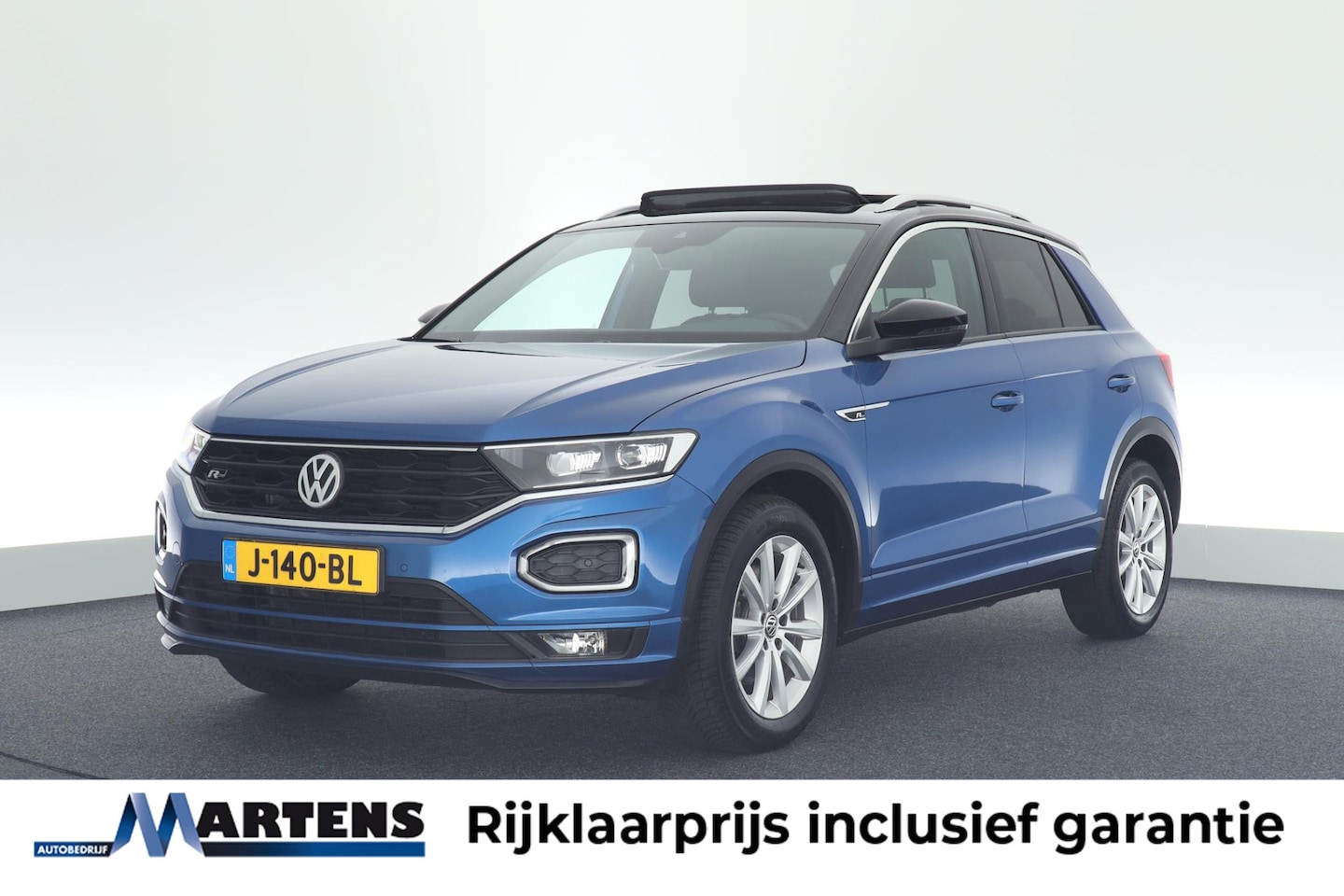 Volkswagen T-Roc - 1.5 TSI 150pk DSG 2x R-Line Trekhaak Camera Stoelverwarming Panoramadak Virtual Cockpit Na - AutoWereld.nl