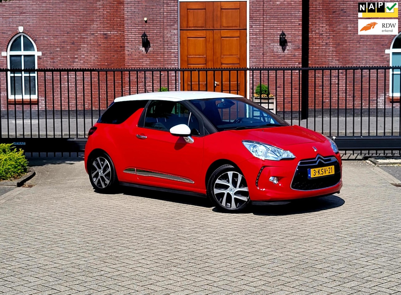 Citroën DS3 - 1.2 VTi So Chic / Airco / Cruise control / Navi - AutoWereld.nl