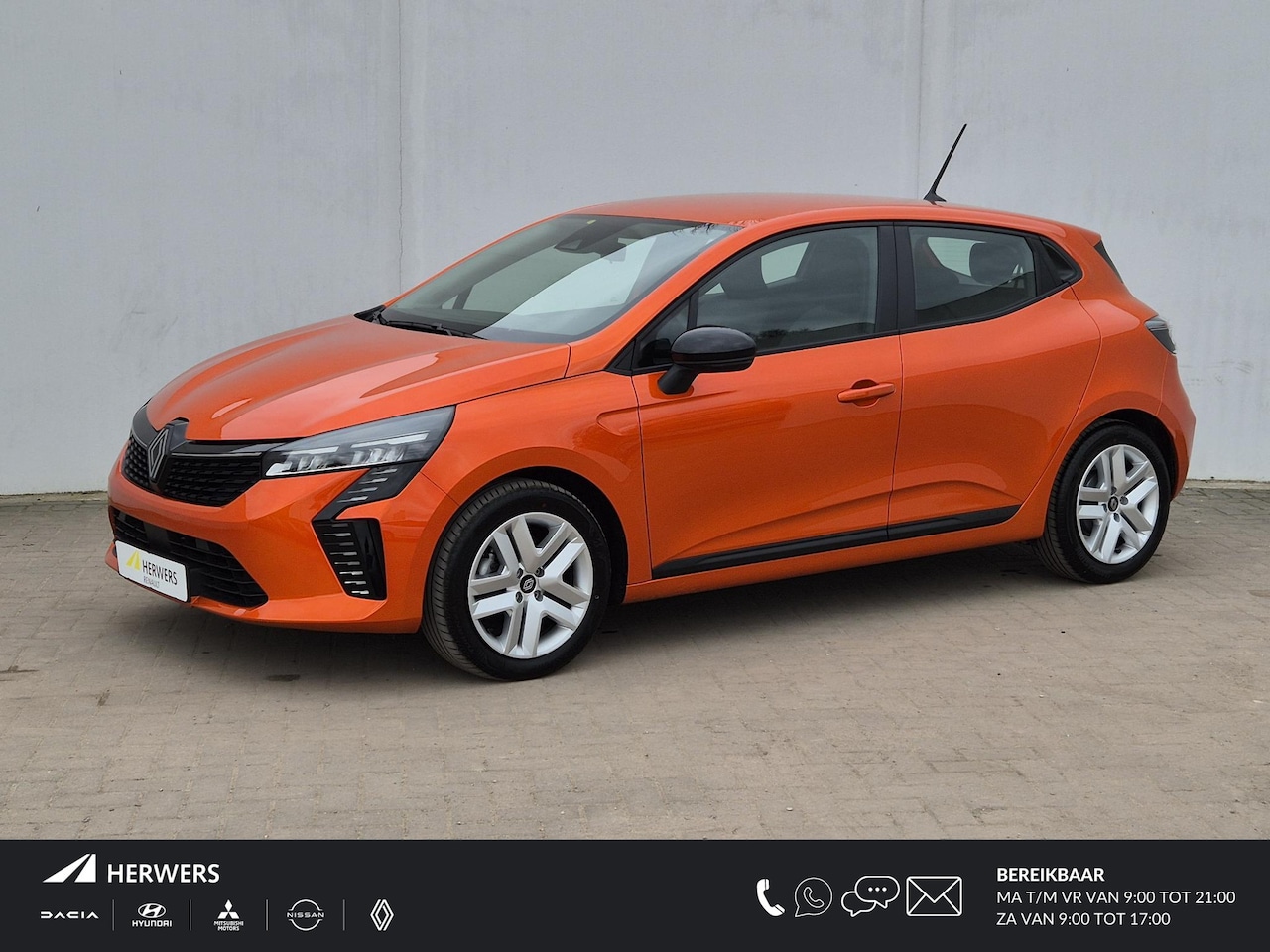 Renault Clio - 1.6 E-Tech Hybrid 145 Evolution Automaat / Navigatie via Apple Carplay of Android Auto / A - AutoWereld.nl