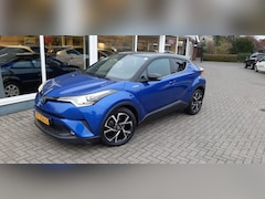 Toyota C-HR - 1.8 Hybrid Style Bi-tone Navigatie/Cruise-control/BSM