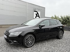 Seat Leon - 1.2 TSI DSG Style Navi|LED|Cruis|Media Zwart