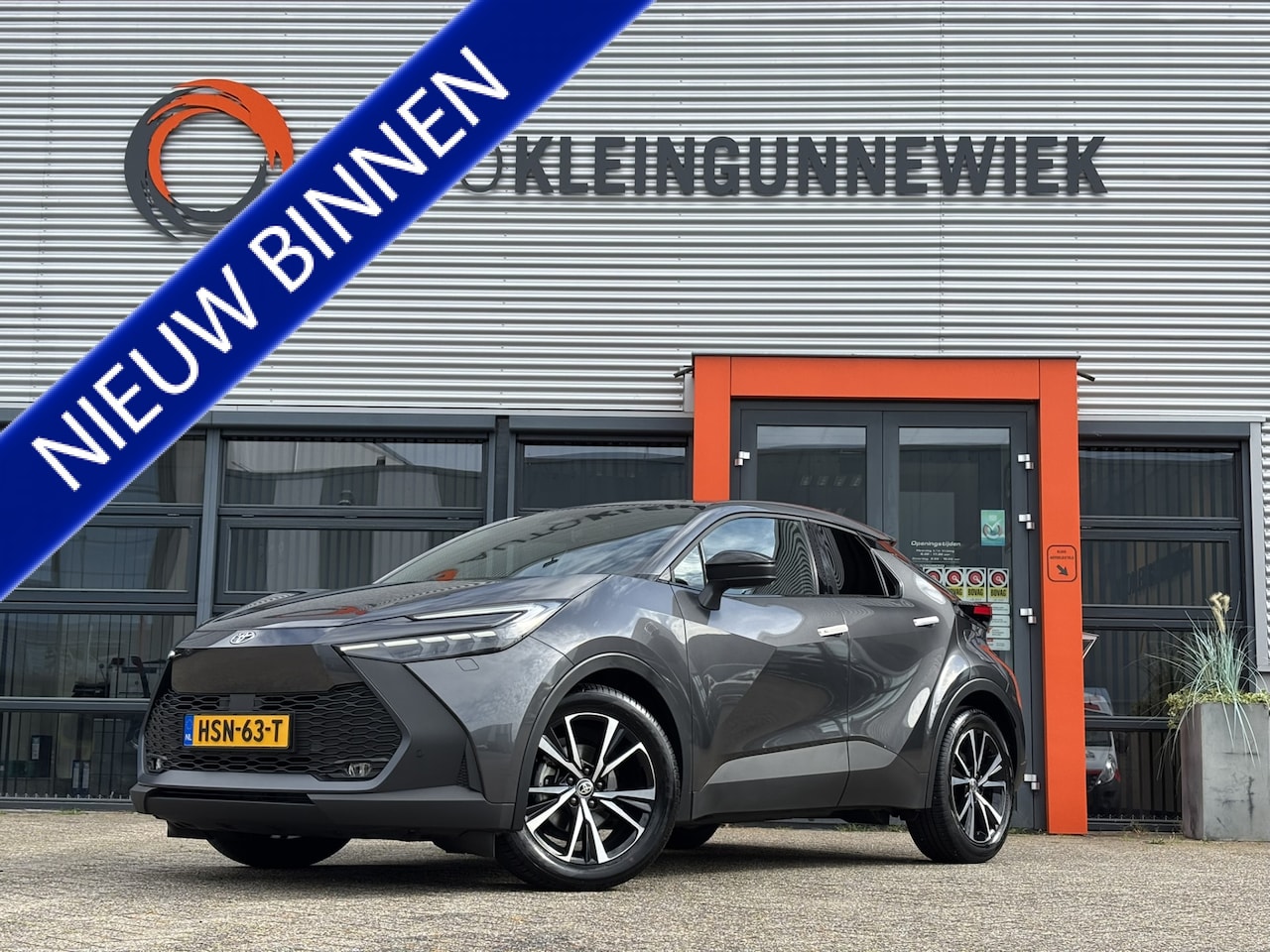 Toyota C-HR - 1.8 Hybrid 140 Dynamic / Camera / Navi / Applecarplay/Androidauto / Elek Achterklep / Draa - AutoWereld.nl